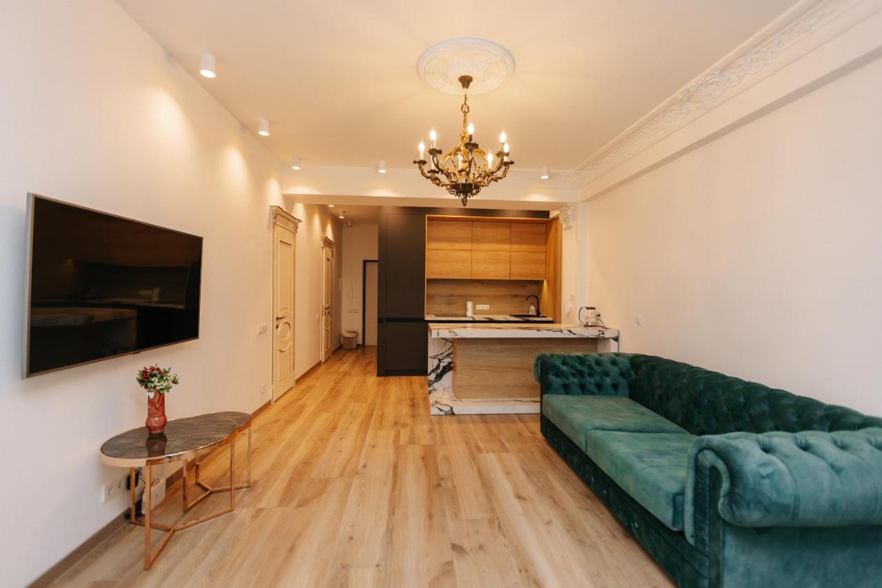 Main Street Sky House Apartments 基希讷乌 外观 照片