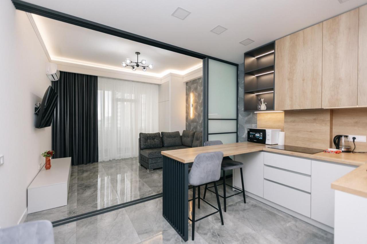 Main Street Sky House Apartments 基希讷乌 外观 照片