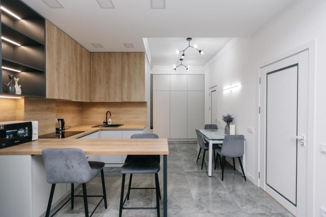 Main Street Sky House Apartments 基希讷乌 外观 照片