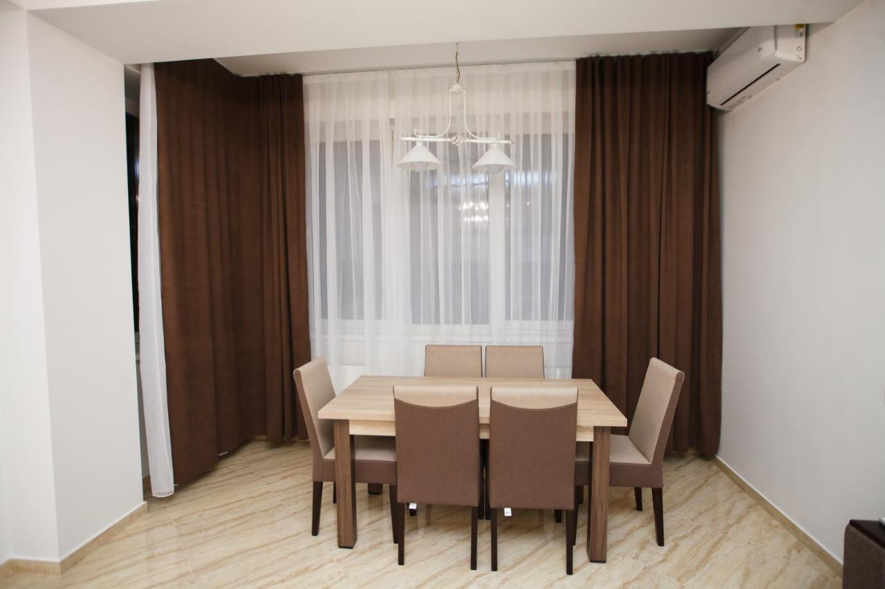 Main Street Sky House Apartments 基希讷乌 外观 照片